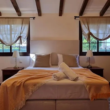 Casa Fuertes Villa *
