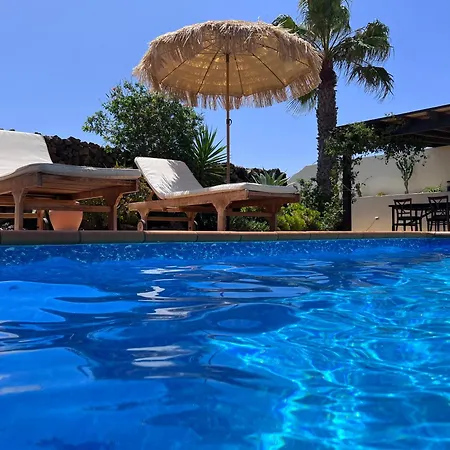 Casa Fuertes Vila La Oliva