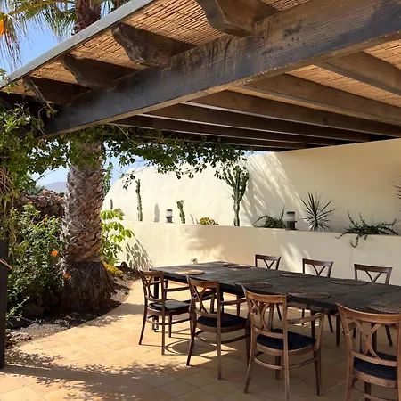 Casa Fuertes Vila *